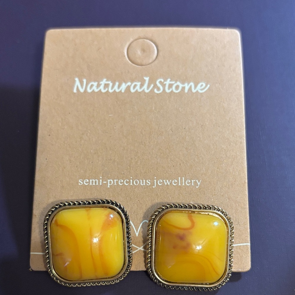 Vintage Gold Tone Natural Stone Square Stud Earrings